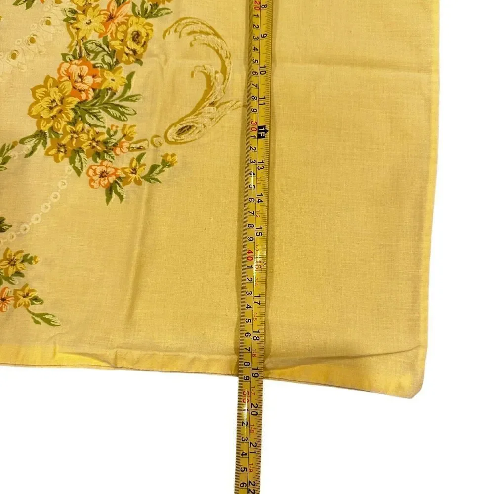 J.P.‎ Stevens Vintage Standard Pillowcase 20x32” Tastemaker Yellow Floral Muslin